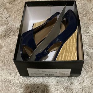 Ann Taylor peep toe sling back midnite navy size 10
